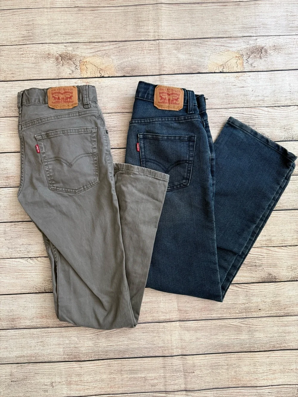 Lot of Levi's Boy’s Slim Jeans in Gray and Dark Blue Size 16